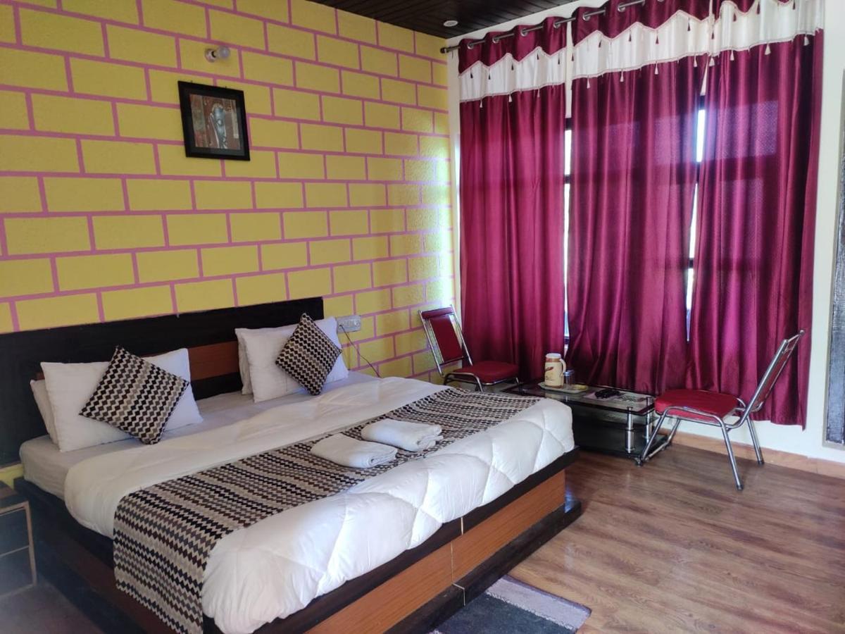 Hotel Deepraj, Kausani Exteriér fotografie