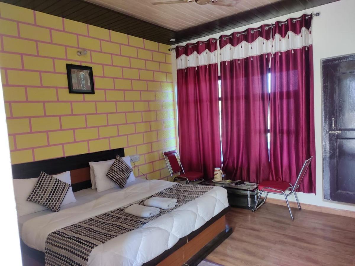 Hotel Deepraj, Kausani Exteriér fotografie