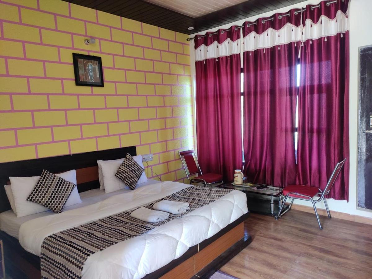Hotel Deepraj, Kausani Exteriér fotografie